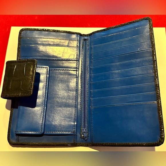 COPY - Authentic Veari Crocodile leather wallet - Picture 2 of 6